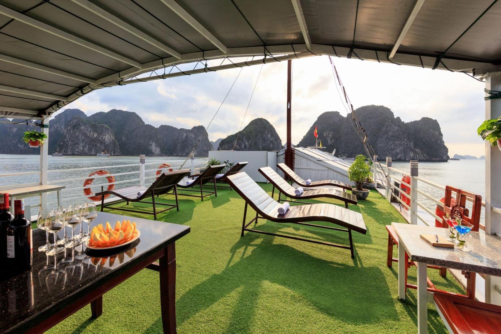 Cozy Bay Classic Cruise Ha Long Exteriör bild