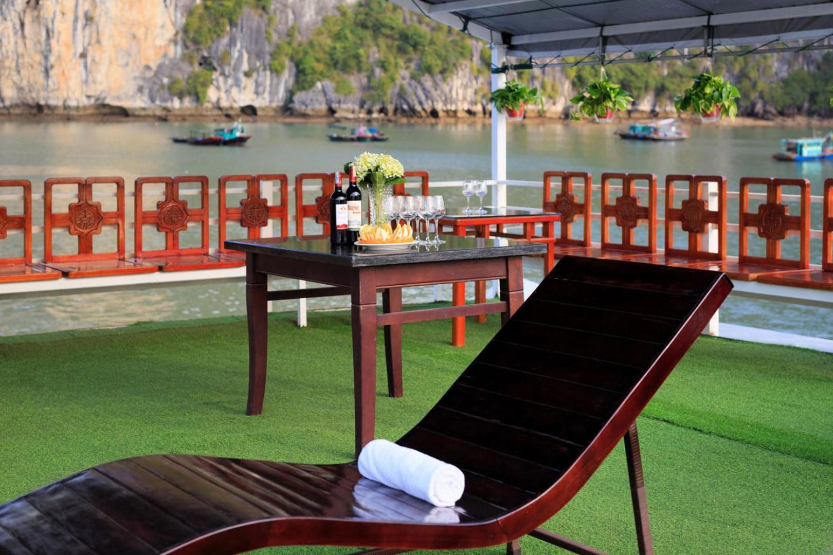 Cozy Bay Classic Cruise Ha Long Exteriör bild